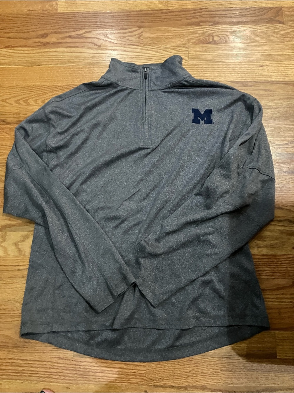 Michigan Wolverines Men's Gray Qtr-Zip Pullover with Navy 'M' Crest Sz XL EUC